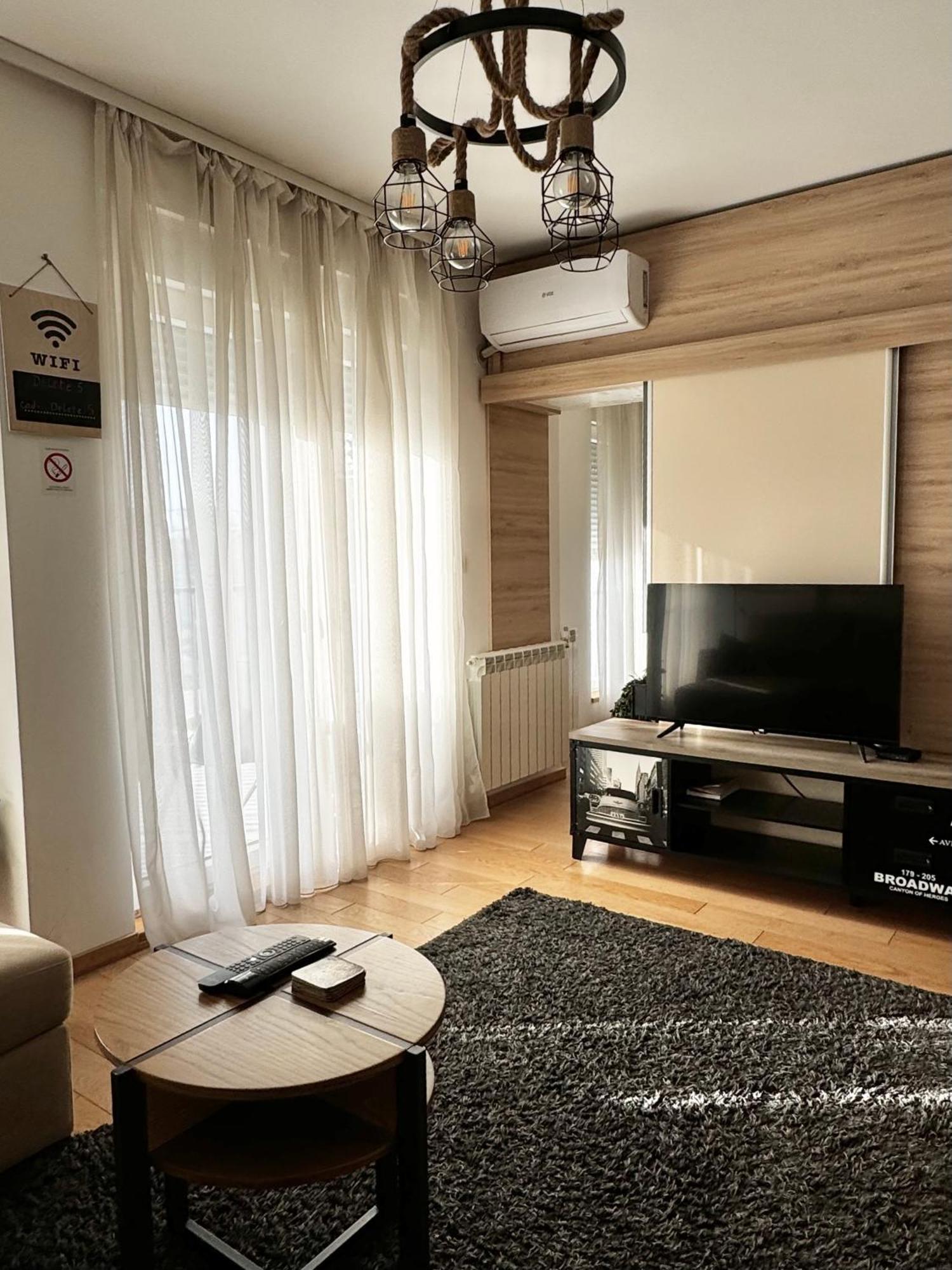 Apartment Delete 5 - Zemunske Kapije Belgrade